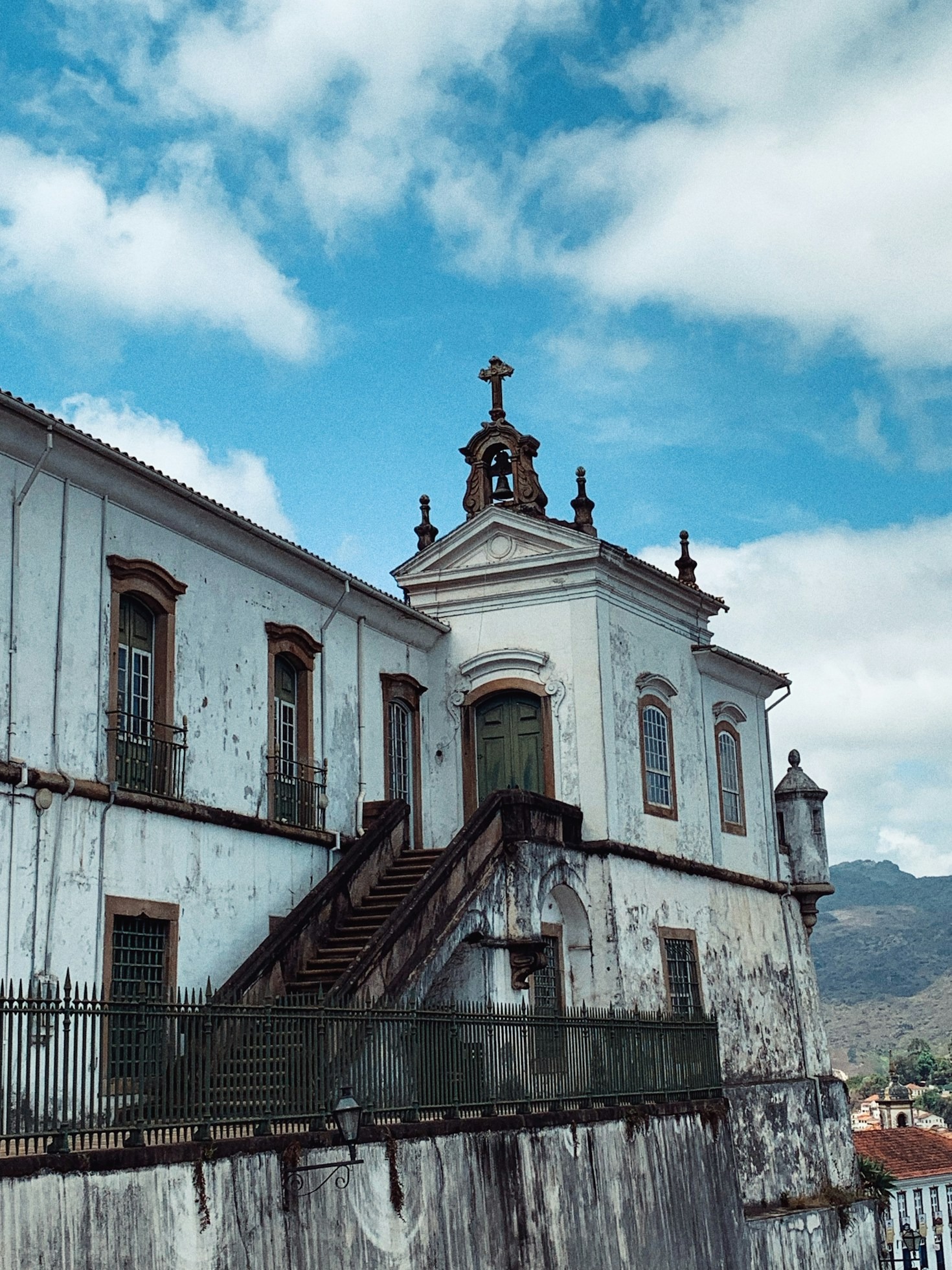Ecoturismo em Ouro Preto: Trilhas e Aventuras Imperdíveis